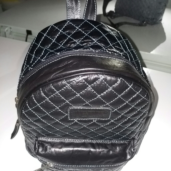 Backpack - Picture 8 of 8